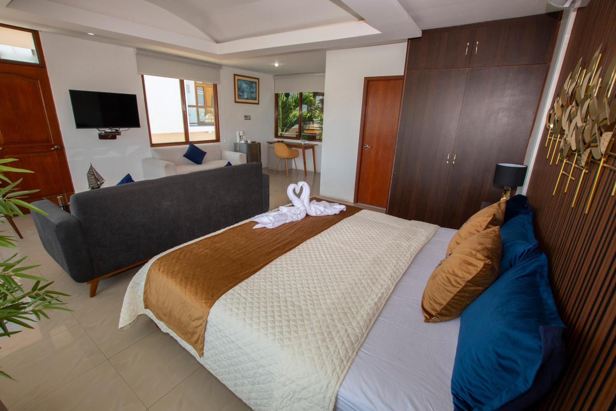 Blue Marlin Galapagos, Hotel & Spa プエルト・バケリソ・モレノ エクステリア 写真